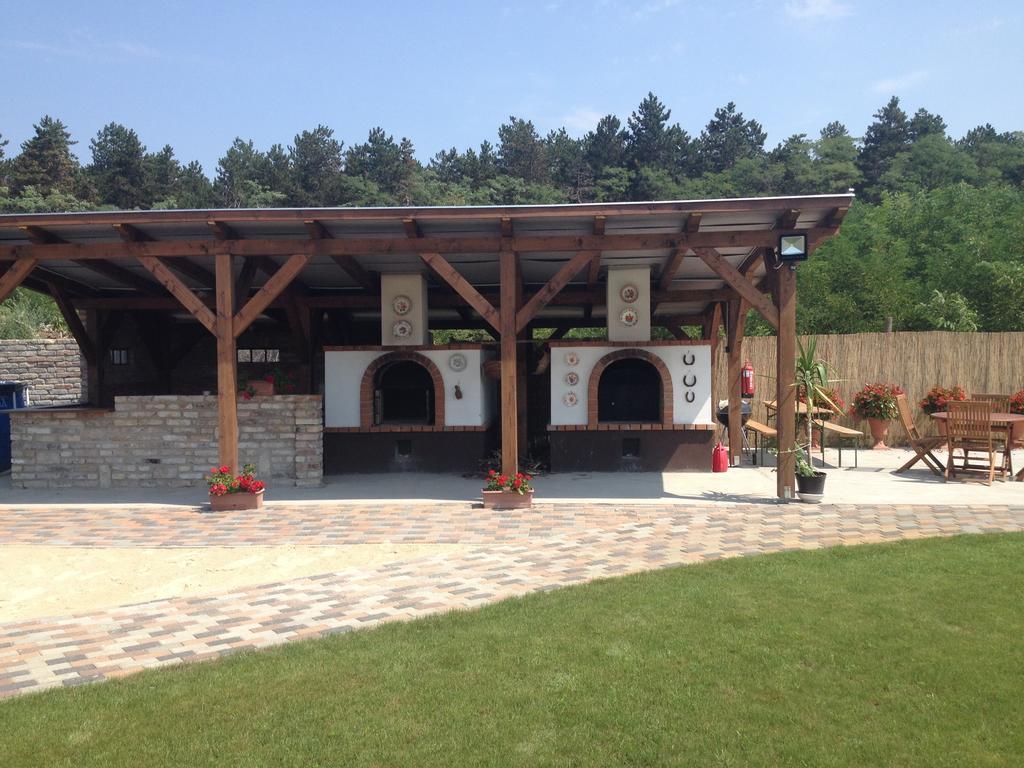 Deak Udvarhaz Hotel Kakucs Kültér fotó
